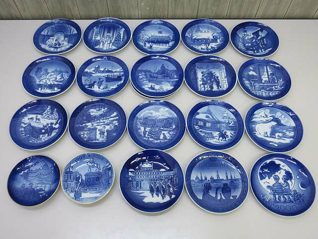 【中古】 ロイヤルコペンハーゲン イヤープレート 21枚セット Royal Copenhagen 飾り皿 絵皿 洋食器 プレート まとめ コレクション インテリア 西洋食器 北欧 デンマーク製 ロイヤルコペンハーゲン 中古