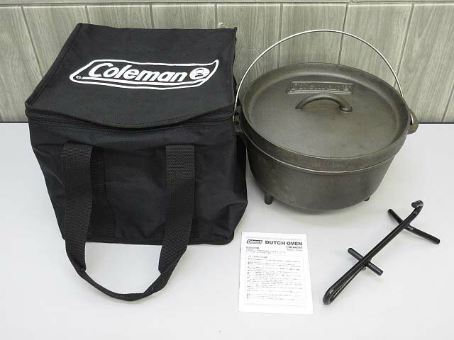 【中古】 コールマン ダッチオーブン 10inch ケース付き Coleman 鉄製 鍋 アウトドア キャンプ 25cm オーブン 煮る 蒸す 炊く フタで焼く 燻製 スモーク