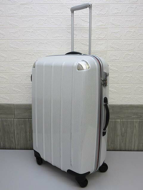 【中古】 プラスワン スーツケース ホワイト 70L 大型 4輪 PLUSONE TSAロック スーツケースベルト付 ハードキャリー 旅行バッグ キャリーバッグ トラベル かばん 鞄 カーボン柄