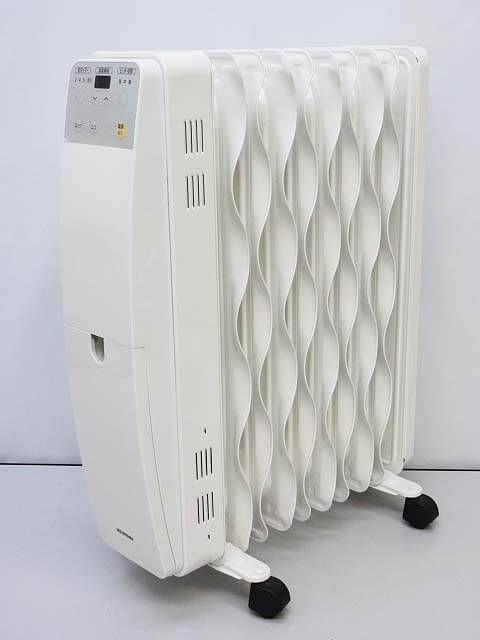 【中古】　アイリスオーヤマ　ウェーブ型オイルヒーター　KWOH-120M-W　　　　　IRIS OHYAMA　ホワイト　1200W　10枚フィン　温度設定＋3段階調整　　　　　ヒーター　暖房　白　エコ　クリーン　火傷しない　タイマー付き