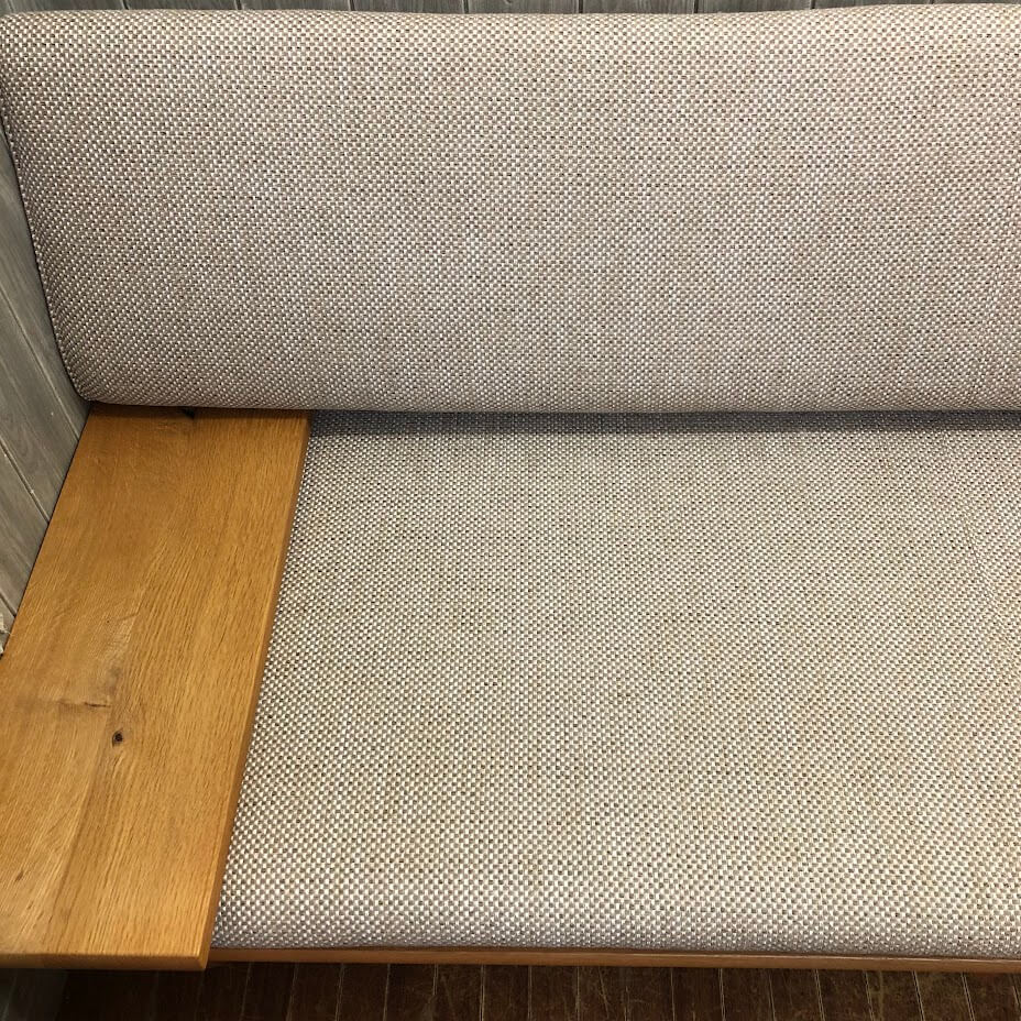 【中古】 キツツキマーク 3人掛けソファー ベージュ系 森のことば 天然木 クッショ...