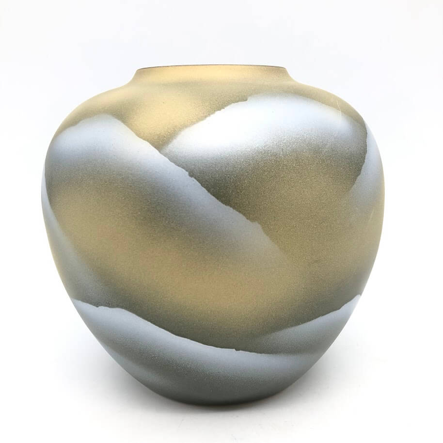 【未使用品】 九谷焼 銀連山 花瓶 6号 高さ18cm 良山作? 山 鶴 絵付け 銀彩 花器 フラワーベース 和風 インテリア 陶器製 花瓶 未使用品 [3]