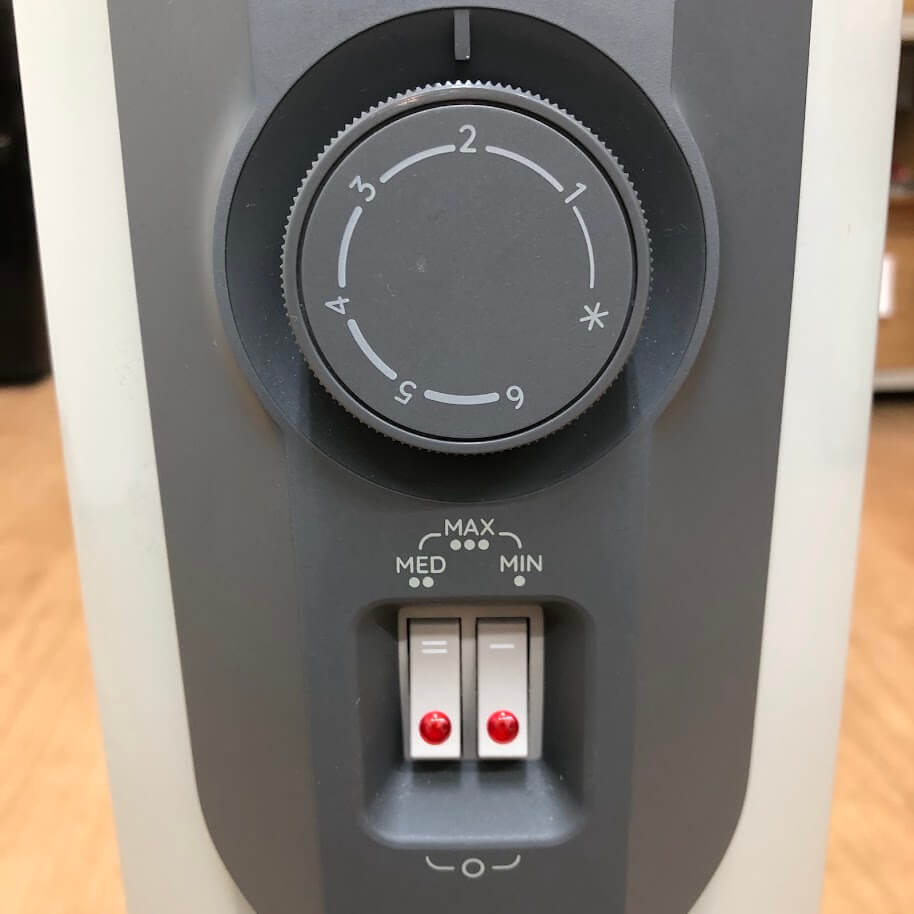 【中古】 デロンギ オイルヒーター RHJ10F0812-SG ストーングレー 8枚フィン 1200W...