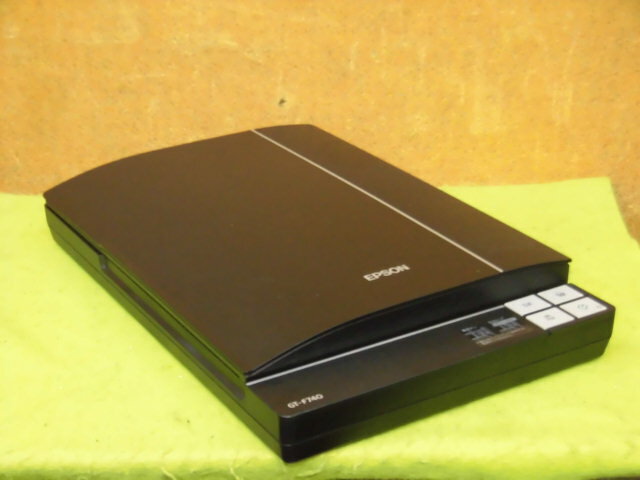 【中古】EPSON GT-F740 A4 フラットベッドカラースキャナー 現状品 フィルムホルダー ACアダプタ欠品 [B12416]