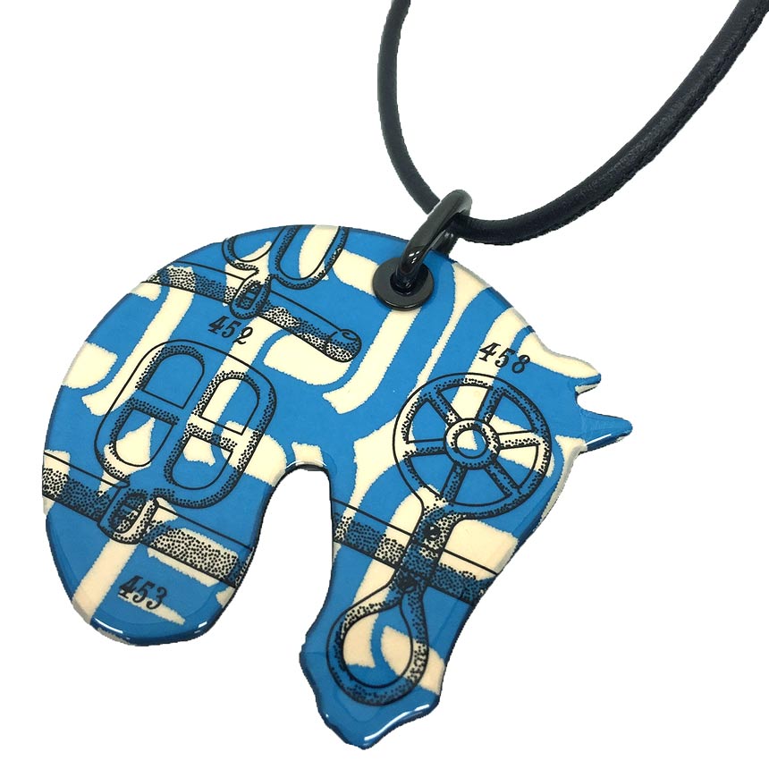 HERMES エルメス ネックレス ペンダント タッタソールPM TATERSALE PM H9121FY82　バックルの工房 エナメル ブルー 馬 【未使用】【新品】【中古】エルメス　アクセサリー　aq9622のサムネイル