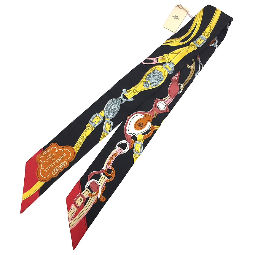 HERMES　エルメス　ツイリー スカーフ　Brides de Gala Applique Pique　2023年春夏　Twilly Scarf　墨黒　 Ebene / Jaune D'or / Rouge　シルク100％【新品】【未使用品】【中古】エルメス　シルクスカーフ aq8329