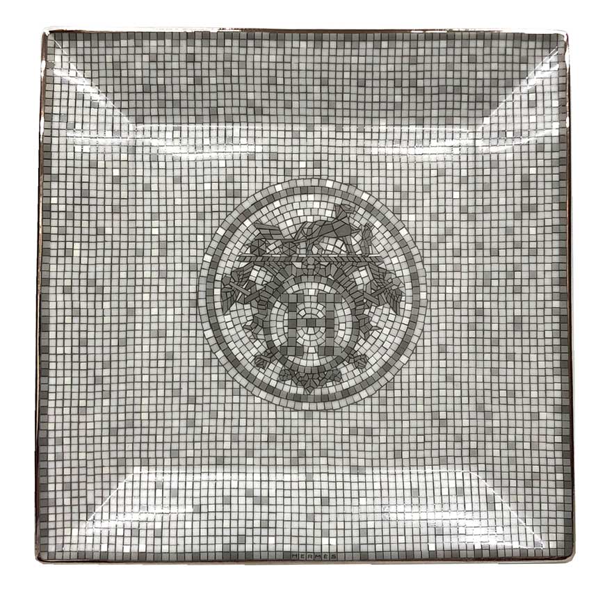エルメス HERMES モザイク ヴァンキャトル プチカレ スクエアプレート 15cm プラチナ 角皿 アクセサリートレイ 【未使用】【新古品】【中古】エルメス　食器 aq12303