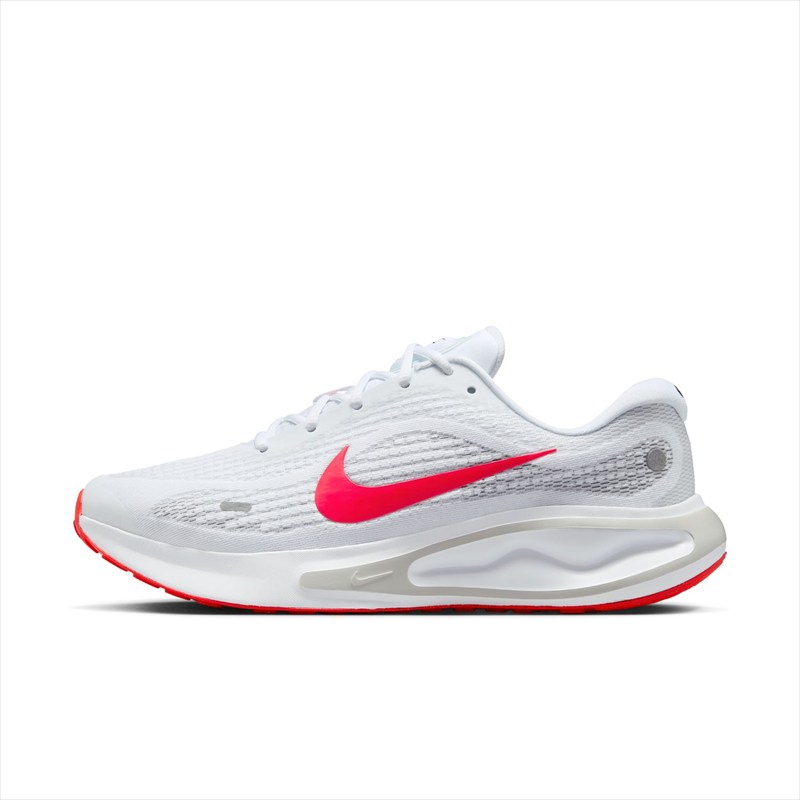 [NIKE]ナイキランニングシューズジャーニー ラン(FN0228106)ホワイト/ブライトクリムゾン/ウルフグレー/ピュアプラチナ/ブラック