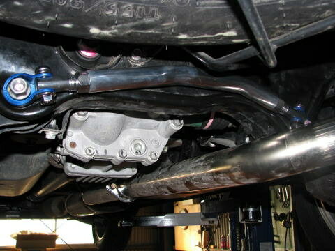 カワイワークス 三菱 アウトランダー CW5W デリカD:5 CV1W CV5W リヤロアアームバー 外径25φアルミシャフト使用 国産 正規カワイ製作所製 類似品や粗悪品にご注意下さい。 受注生産品（2週間前後）