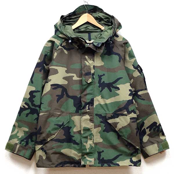 【中古】良好品◆実物 米軍 ECWCS ゴアテックスパーカー ウッドランドカモ GORE-TEX♪ミリタリー 軍物 スキー スノボ アウトドア アメリカ軍 迷彩 マウンテンパーカー US