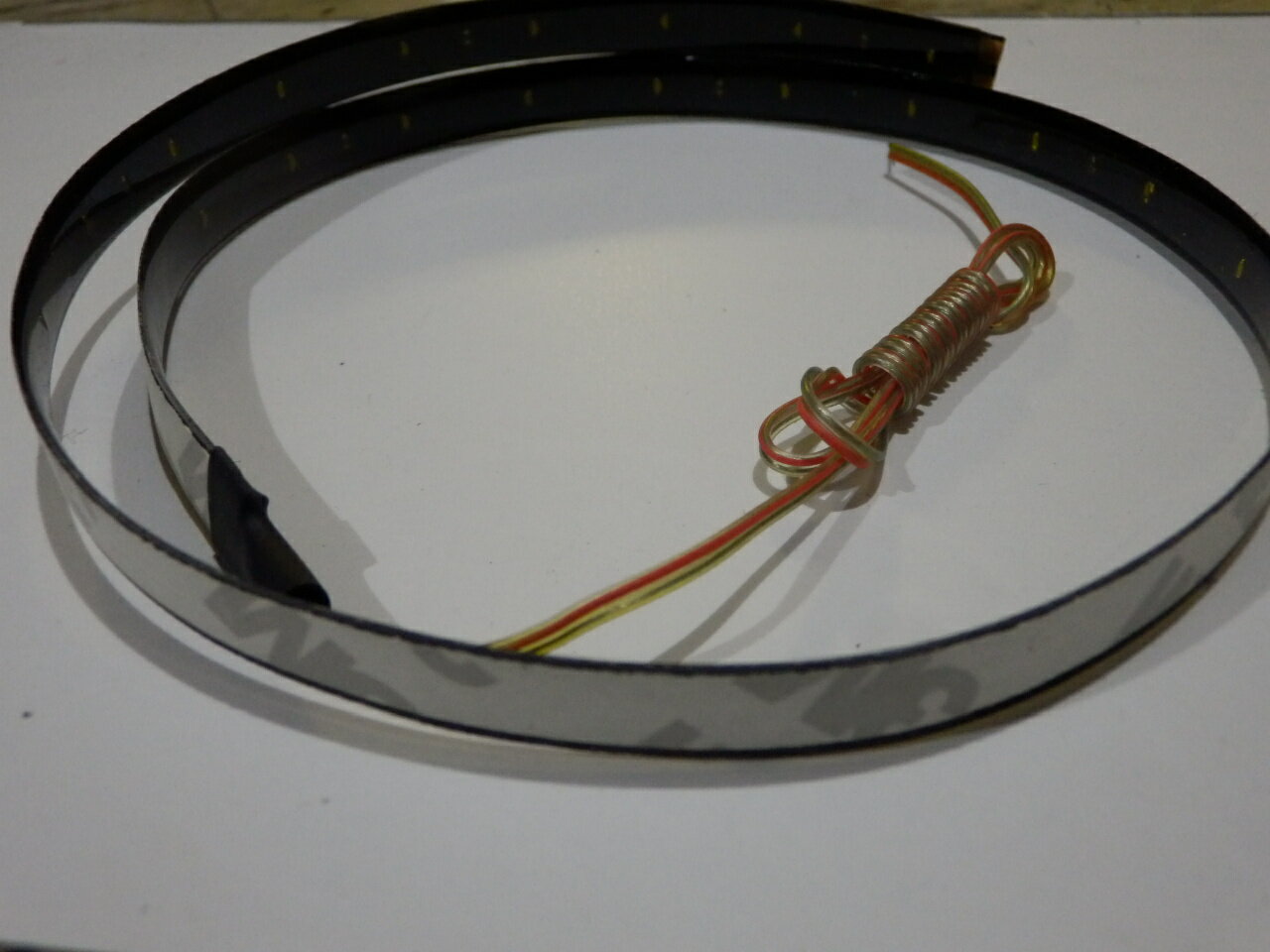 【ジャンク品 114】トライミーライト　LEDテープ LED　ライトモール　両面テープ付き　デコレーション　ドレスアップ　防水　DC12V アクセサリー　シガーライター