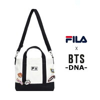 SALE FILA BTS 防弾少年団 コラボ 「BTS x FILA LOVE YOURSELF」ワッペン トートバッグ ホワイト WHITE フィラ ピンバッチ ユニセックス 鞄 スポーティ ストリート メンズ レディース 送料無料 新作 【公式グッズ】