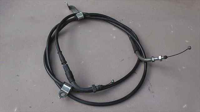 バイクパーツ リード110 JF19-1010xxx の アクセルワイヤー *1364362044 【中古】【送料込】