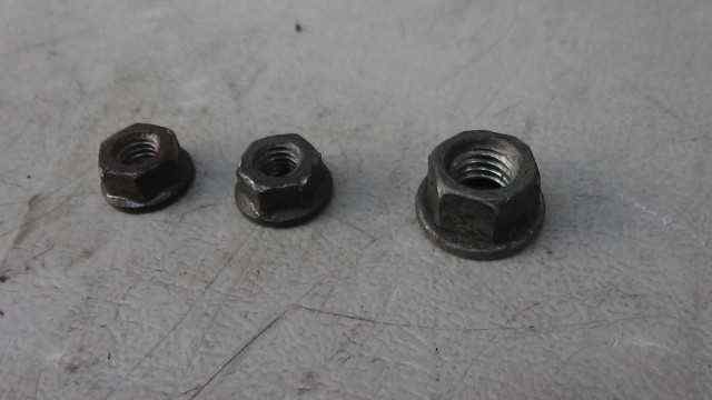 バイクパーツ シャリー CF50-3705xxx の マフラー ボルト *1428458881 【中古】【送料込】