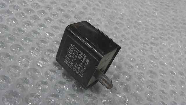 バイクパーツ　カブFI　AA01-1700xxx　の　ウインカー　リレー　 *1630549409　【中古】【送料込】
