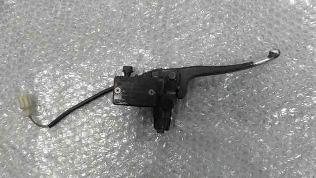 バイクパーツ　RS-Z 100　LPRSE47109A101xxx　の　マスターシリンダー *1633573499　【中古】【送料込】