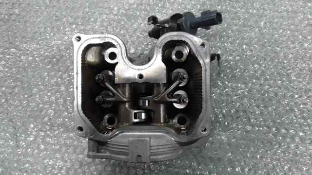 バイクパーツ　S-MAX155　RKRSG2710DA014xxx　の　シリンダーヘッド *1634614038　【中古】【送料込】