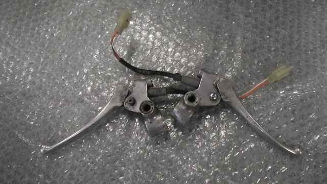 バイクパーツ レッツ4バスケット CA43A の ブレーキレバーホルダー M10 *1635815664 【中古】【送料込】