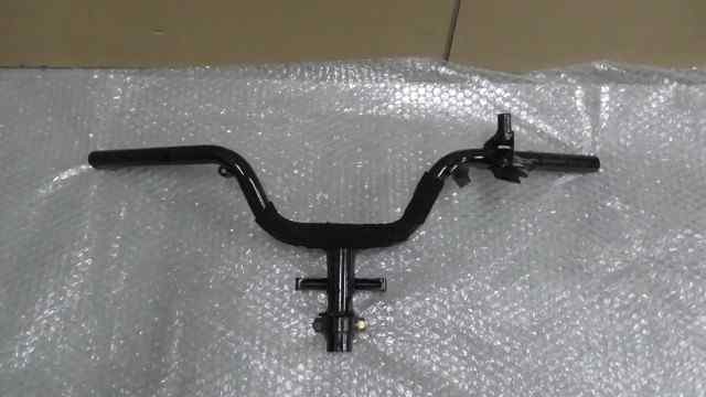 バイクパーツ シグナス-Z LYMTJAA479A708xxx の ハンドル *1636511147 【中古】【送料込】