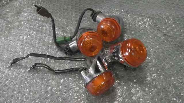バイクパーツ　ビーノ2スト　SA10J-036xxx　の　ウインカーセット　傷 *1637805024　【中古】【送料込】