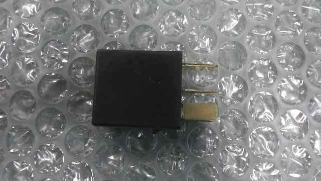 バイクパーツ　アドレス 110 4ST　CE47A-126xxx　の　リレー *1645158620　【中古】【送料込】