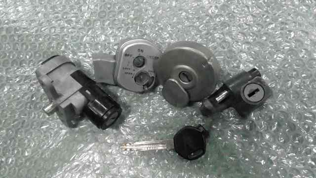 バイクパーツ　ベンリィ　プロ　AA03-1009xxx　の　キーセット *1649660726　【中古】【送料込】