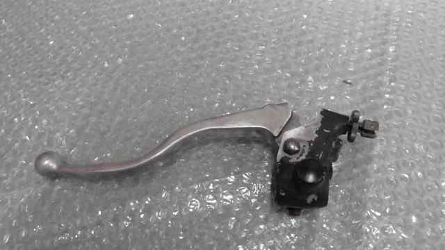 バイクパーツ FZ400 4YR-008xxx の クラッチ レバーホルダー *1651115282 【中古】【送料込】