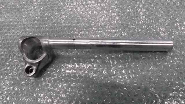 バイクパーツ バンディット250 GJ74A-111xxx の ハンドル 右 *1652318589 【中古】【送料込】