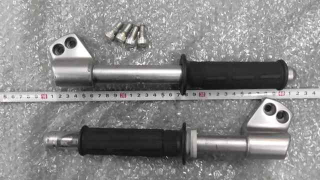 バイクパーツ ZZR250 EX250H-A01xxx の ハンドル 左右 *1653964782 【中古】【送料込】