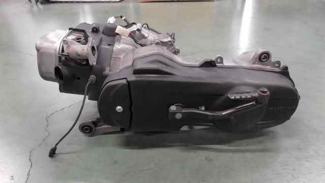 バイクパーツ　レッツ　CA4AA-126xxx　の　エンジン *1656377289　【中古】【送料込】