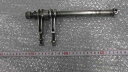 バイクパーツ SR400 RH01J-011xxx の リアアクスルシャフト *1656553156 【中古】【送料込】