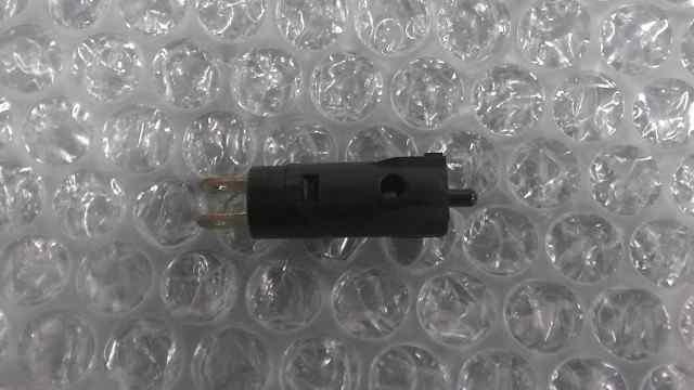 バイクパーツ CB400SF VTEC SPEC2 NC39-1001xxx の クラッチスイッチ 1 *1663139131 【中古】【送料込】