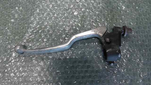 バイクパーツ RF400R GK78A-103xxx の クラッチレバーホルダー *1663201752 【中古】【送料込】