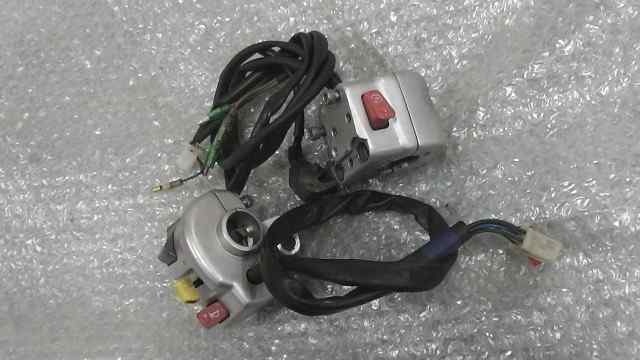 バイクパーツ　ギア4スト　UA07J　の　ハンドルスイッチ セット　M8 *1663208633　【中古】【送料込】