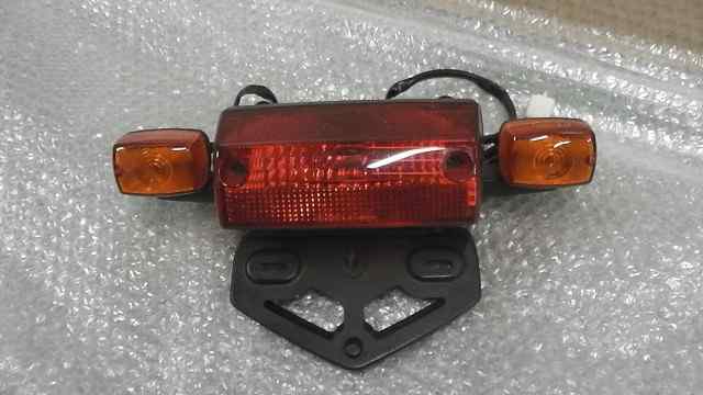 バイクパーツ　ギア4スト　UA07J-006xxx　の テールランプ　傷 *1663208704　【中古】【送料込】