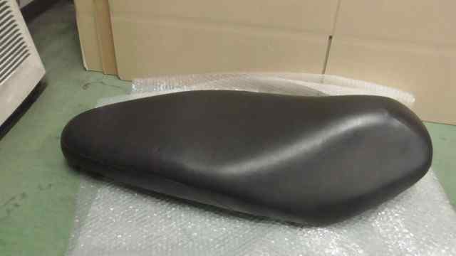 バイクパーツ　ディオ110　JF31-1108xxx　の　シート　凹み *1663223295　【中古】【送料込】