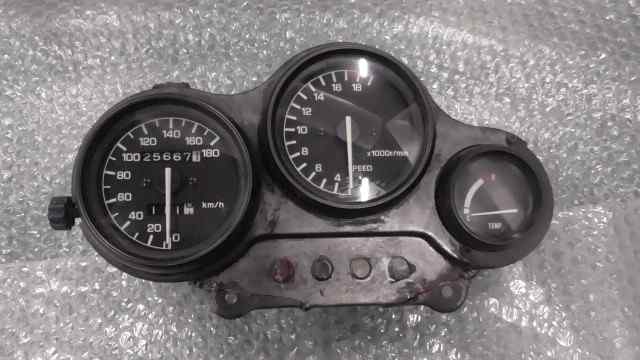 バイクパーツ FZR250 2KR-123xxx の メーター 割れ補修跡 *1664501229 【中古】【送料込】