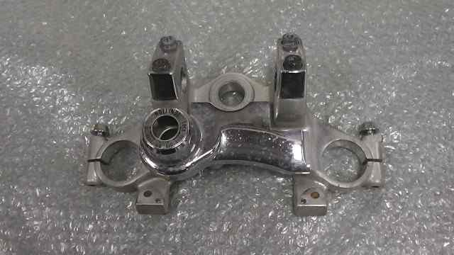 バイクパーツ エリミネーター400 ZL400A-002xxx の トップブリッジ *1665023373 【中古】【送料込】