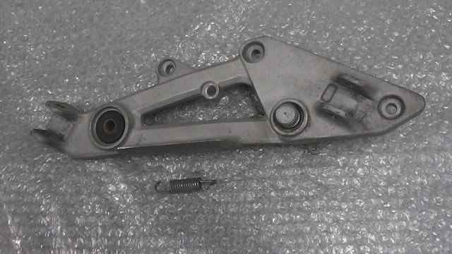 バイクパーツ　XJR400　4HM-003xxx　の　ステップ　右　 *1665124463　【中古】【送料込】