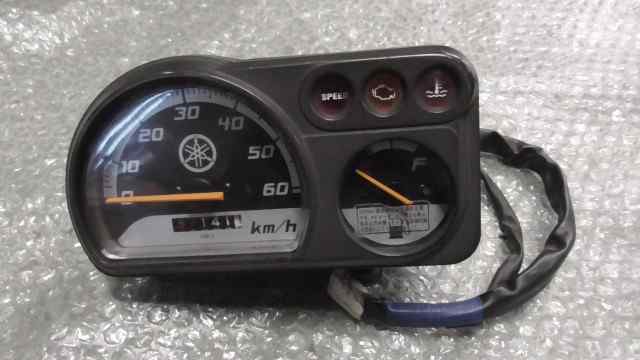 バイクパーツ　ギア4スト　UA08J-009xxx　の　メーター *1666144163　【中古】【送料込】