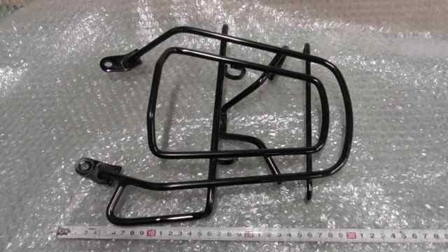 バイクパーツ　ジョグ(FI)　AY01-1043xxx　の　キャリア *1666663961　【中古】【送料込】