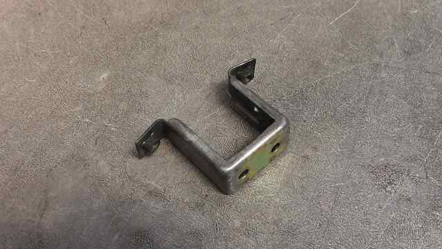 バイクパーツ　レッツ2　CA1KA-193xxx　の フロントステー *1528768113　【中古】【送料込】