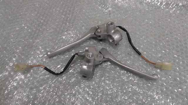 バイクパーツ レッツ4バスケット CA43A の ブレーキレバーホルダー M10 *1668147838 【中古】【送料込】