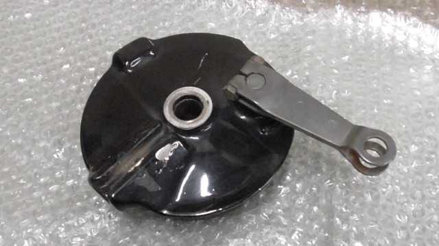 バイクパーツ　TW200　2JL-040xxx　の　リアドラムブレーキ *1669946543　【中古】【送料込】
