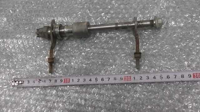 バイクパーツ　カブ(CUB)90 6V　HA02　の　リアアクスルシャフト *1669963192　【中古】【送料込】