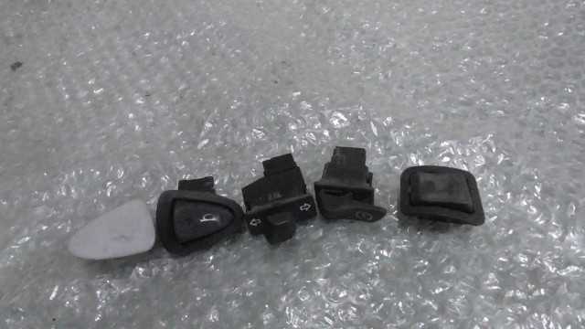 バイクパーツ ディオ110 JF31-1018xxx の ハンドルスイッチ *1670565906 【中古】【送料込】