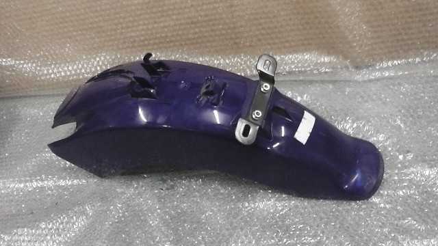 バイクパーツ　カブ50 プロ　AA07-1011xxx　の　リアフェンダー *1670995530　【中古】【送料込】