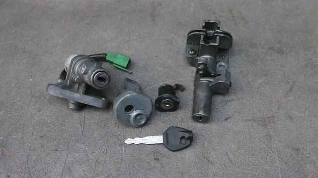 バイクパーツ　アドレス110　CF11A-507xxx　の　キーセット 渋い　ON抜け *1536113128　【中古】【送料込】