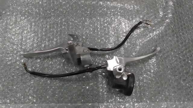 バイクパーツ　ディオ FI　AF68　の　ブレーキレバーホルダーM8 *1671671006　【中古】【送料込】