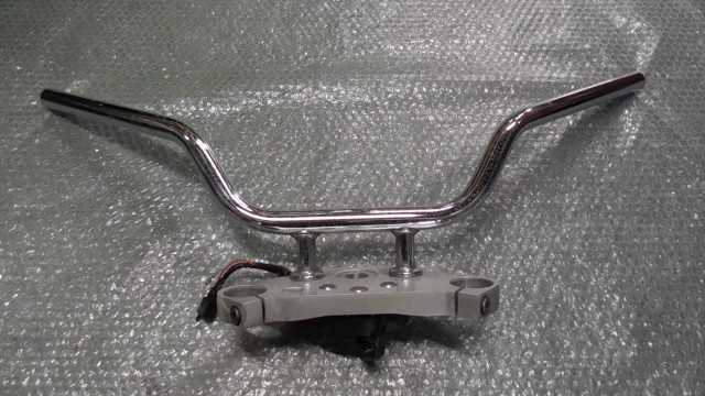 バイクパーツ　V-TWIN マグナ　MC29-1004xxx　の　ハンドル　 *1672987118　【中古】【送料込】